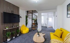 Open Mind Property - Luxury House & Free Parking